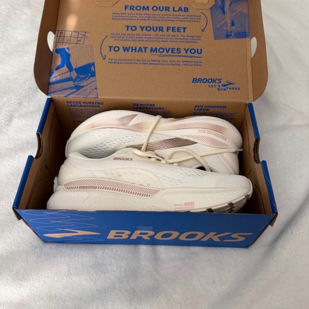 Brooks Women’s shoes
